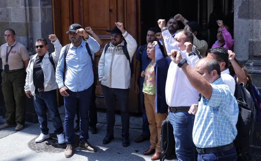 CNTE advierte nuevas protestas si Sheinbaum incumple acuerdos con maestros.