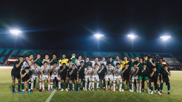 Cancún FC y Leones Negros se tapan la boca en protesta por el fin del ascenso