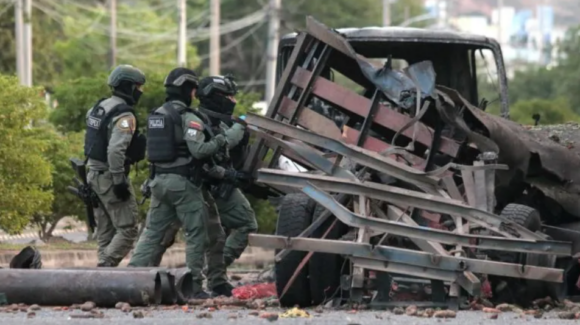 Atentado con coche bomba en Cúcuta, Colombia, deja 11 heridos; autoridades investigan ataque