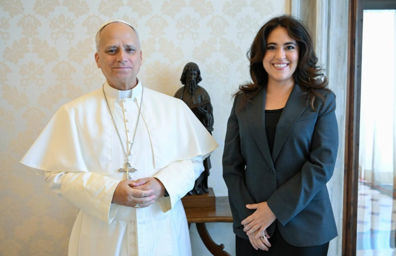 El Papa León XIV Se Reúne con la Mexicana María Montserrat Alvarado