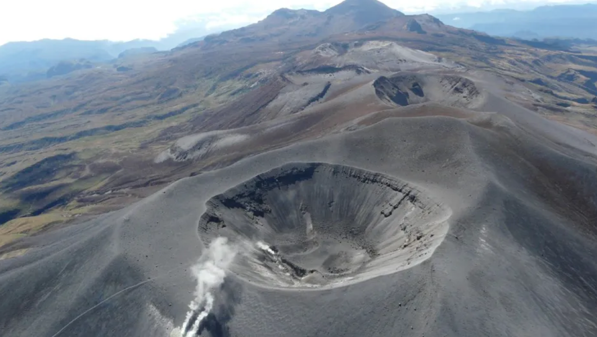 Volcán Puracé entra en alerta naranja