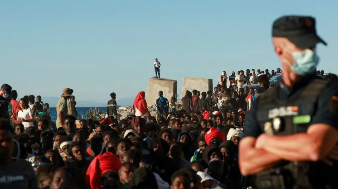 España informa que 70 mil migrantes regresaron a Marruecos