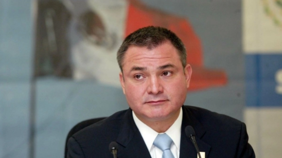 UIF recupera 500 mil dólares vinculados al caso García Luna; Sheinbaum anuncia que tendrán un destino específico