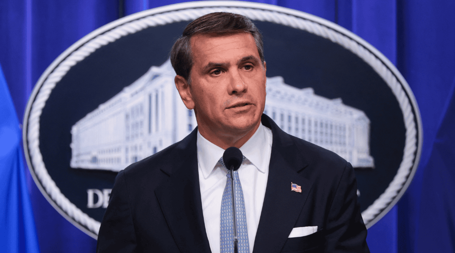 Senado confirma al exabogado de Trump, Todd Blanche como fiscal general de EU