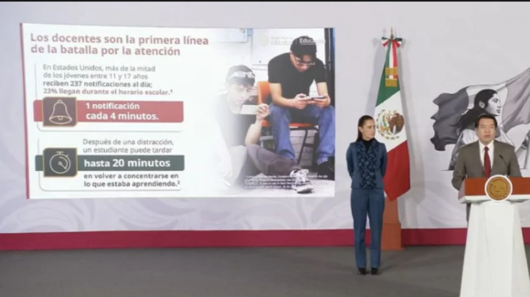 Mario Delgado advierte impacto de la tecnología en aulas y llama a fortalecer atención de estudiantes