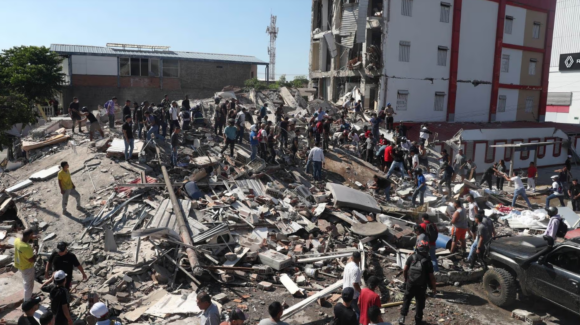 Reportan al menos 70 muertos y decenas de heridos tras sismo de 7.4 en Colombia