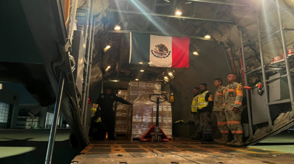 México envía segundo cargamento de ayuda humanitaria a Colombia tras terremoto de magnitud 7.4