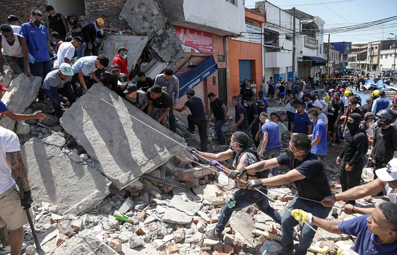 Aumenta a 285 cifra de fallecidos por terremoto de magnitud 7.4 en Colombia