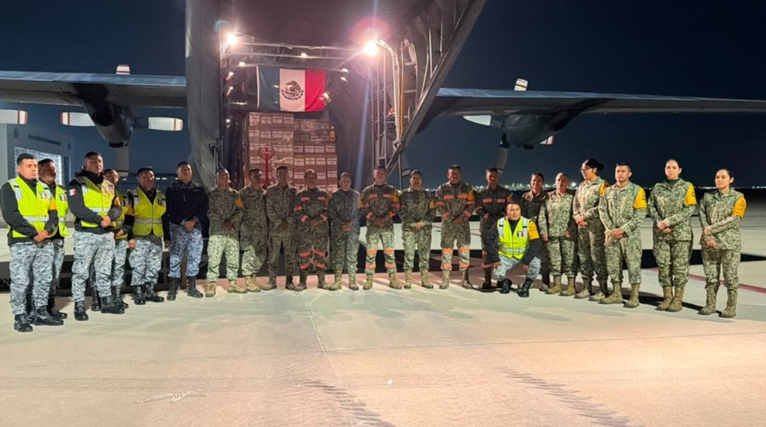 México envía tercer vuelo a Colombia con ayuda humanitaria