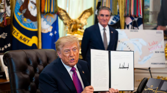 Trump firma decreto para el cambio oficial del nombre del Lago Ontario a ‘Lago de América’