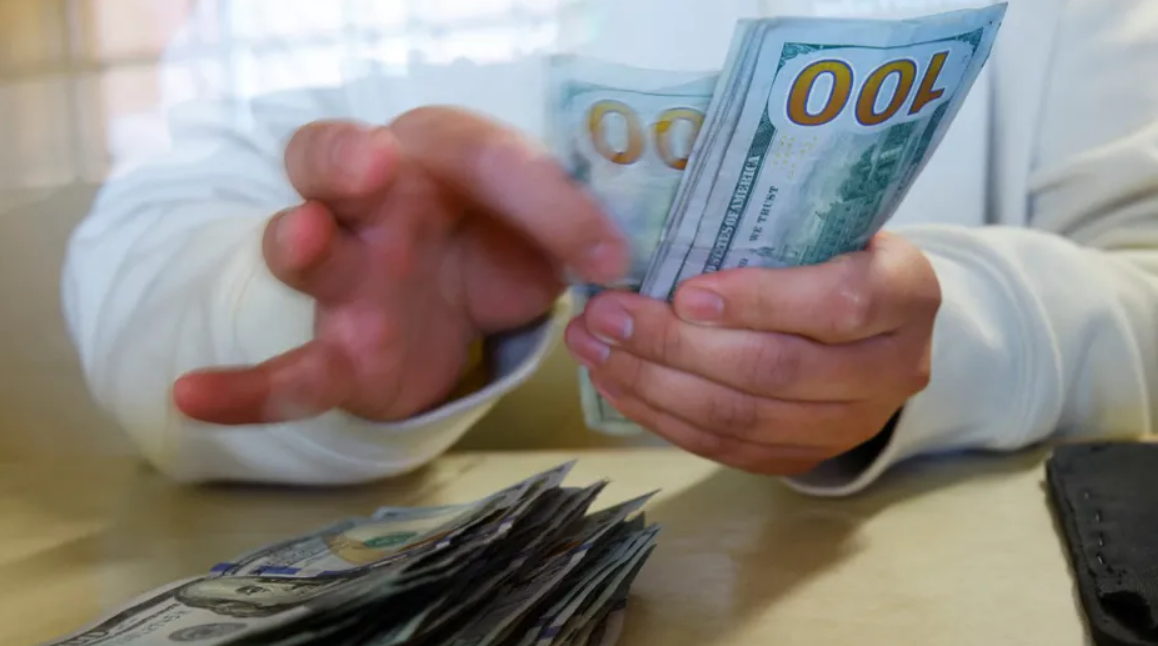 Precio del dólar HOY viernes 28 de agosto 2026