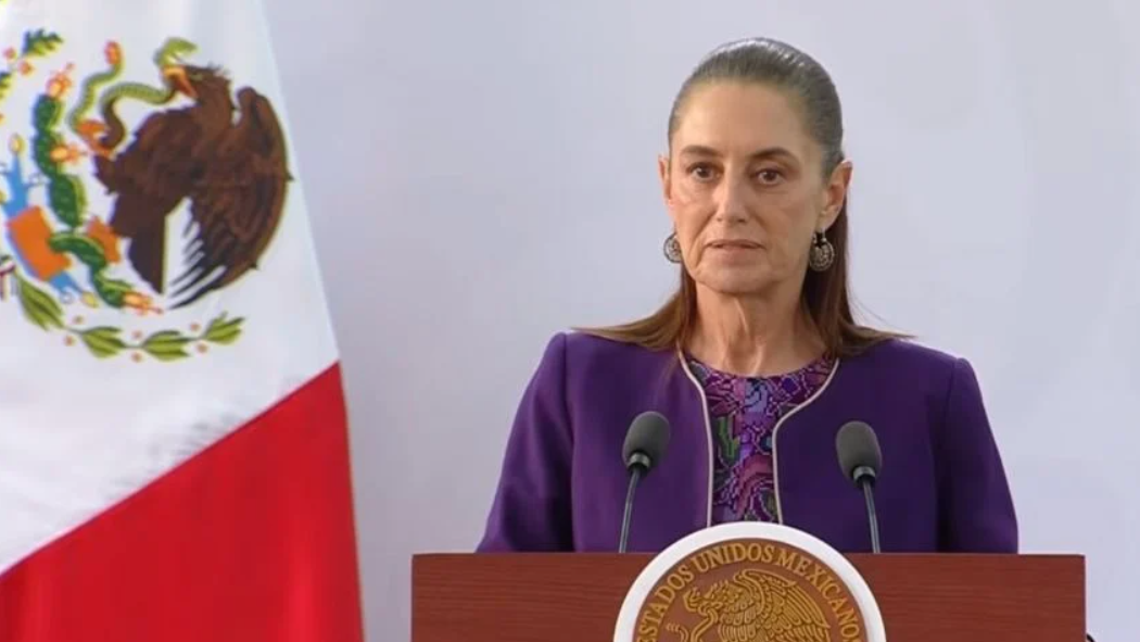 Sheinbaum pide regular uso de celulares en las escuelas