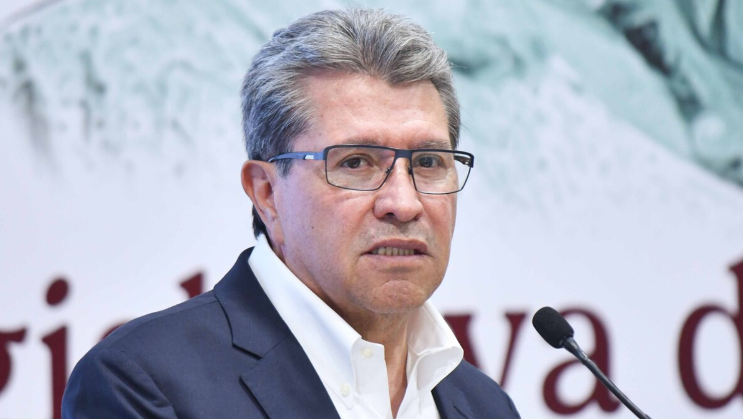 Monreal niega que Morena apruebe todo de Sheinbaum