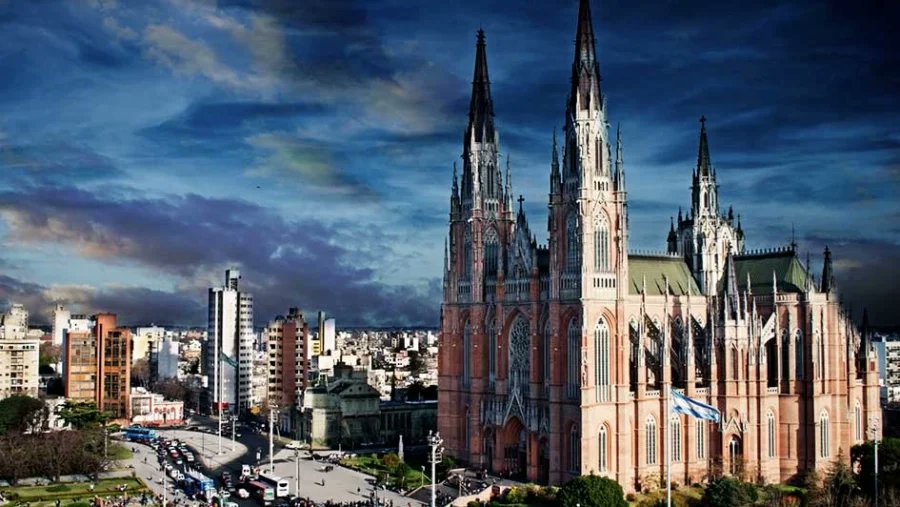 La Catedral de La Plata, Argentina es votada como la más linda en el ‘Mundial de Catedrales’.