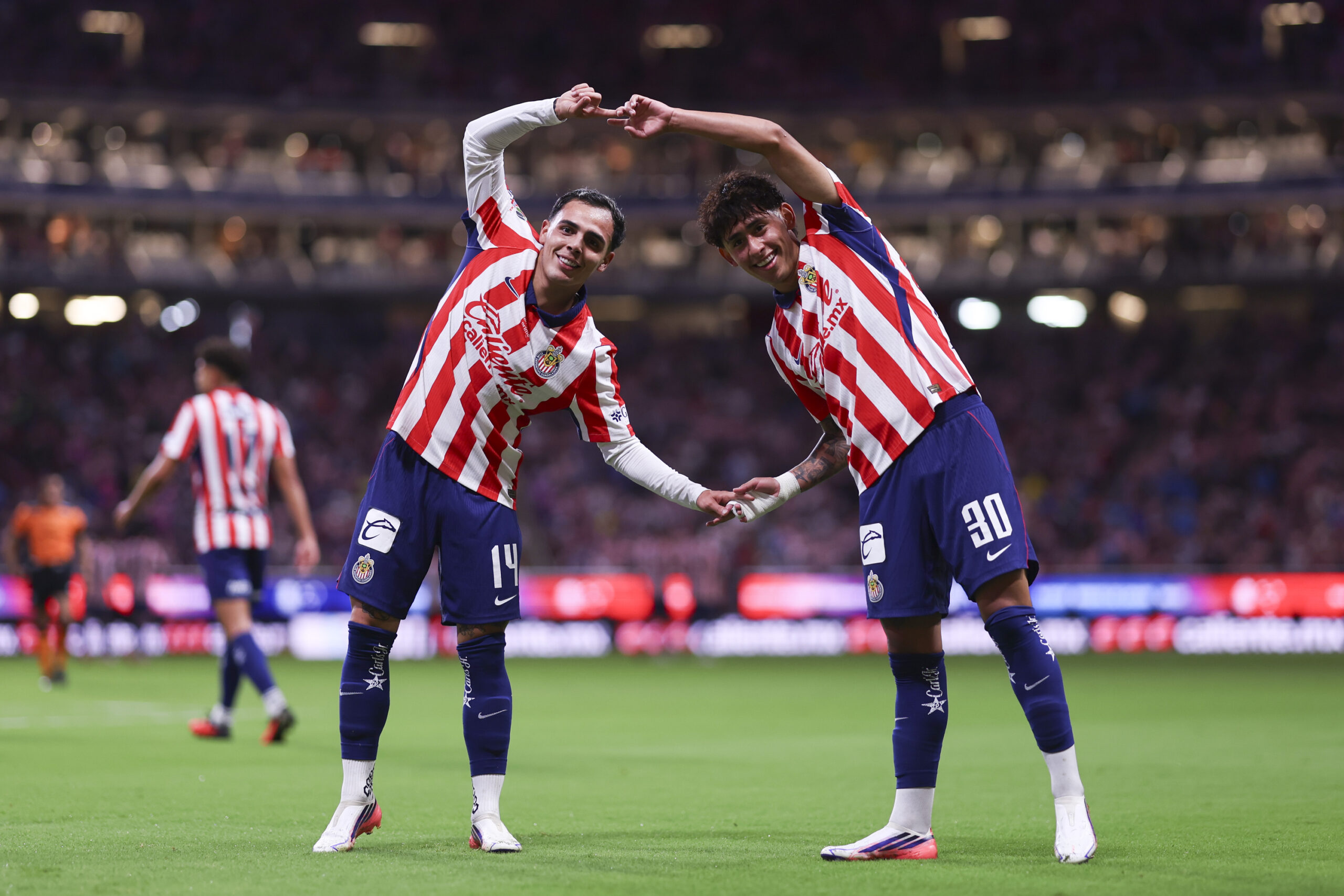 Chivas aplasta a Xolos 5-2 y celebra una noche de goles en el Apertura 2026 de la Liga MX.