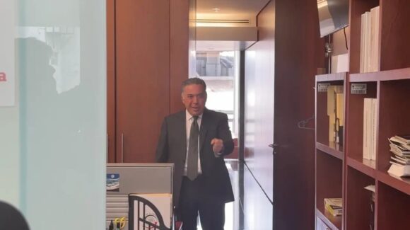 Enrique Inzunza reaparece en el Senado y defiende su inocencia ante señalamientos de Estados Unidos
