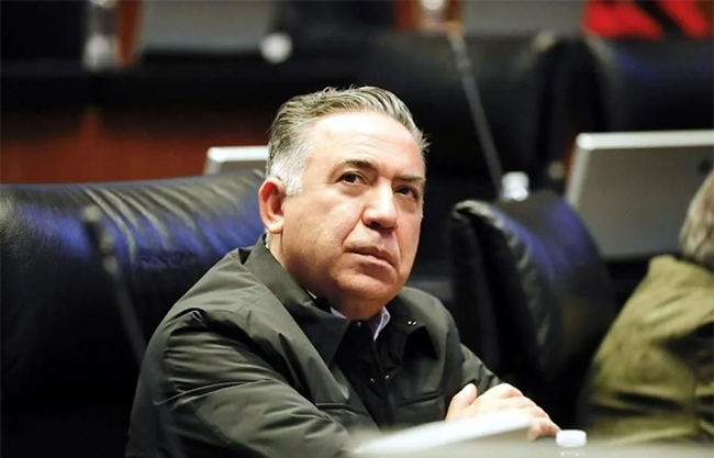 Arturo Ávila pide a Enrique Inzunza dejar el Senado y enfrentar señalamientos sin fuero.