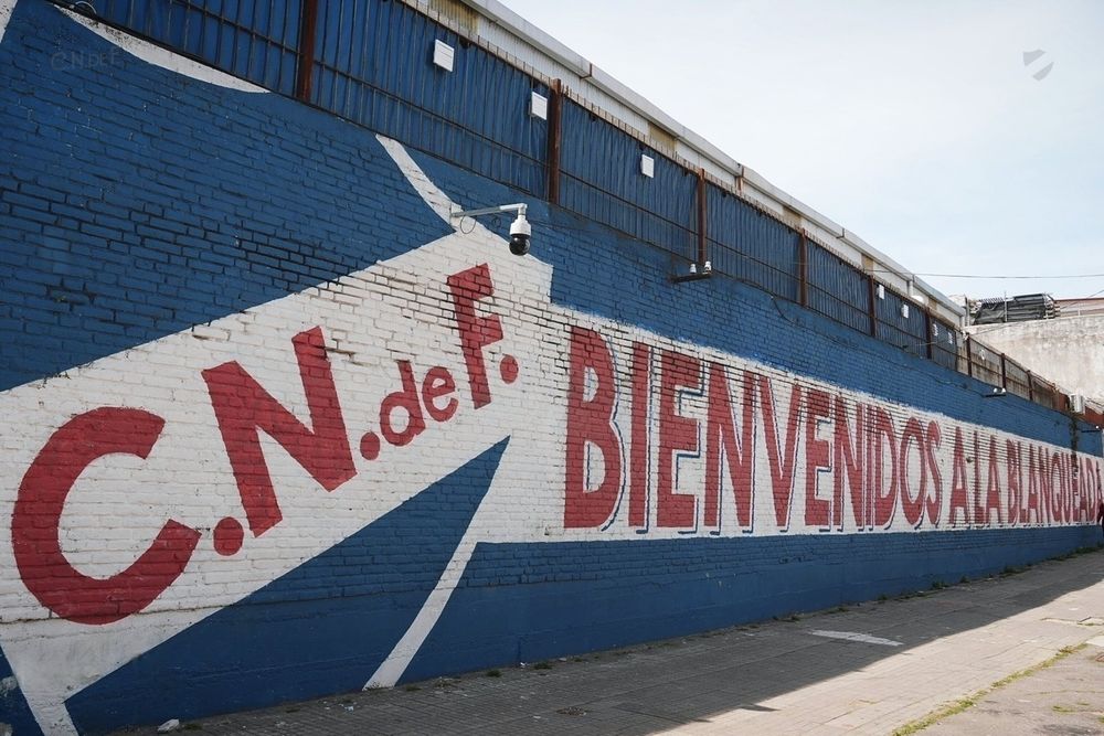 Balacera en Uruguay deja tres personas heridas a la salida del partido de futbol entre Nacional y Progreso.