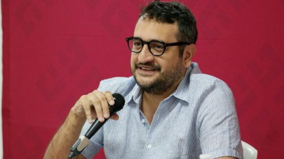 Andrés Manuel López Beltrán rechaza acusaciones en su contra y acusa a la oposición de querer dañar la imagen de AMLO