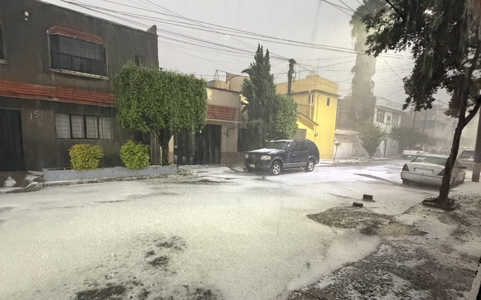 Lluvias intensas, granizada pinta de blanco algunas alcaldías de la CDMX