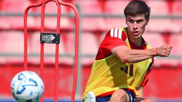 Armando ‘Hormiga’ González debutó con el Olympiacos en la Superliga de Grecia