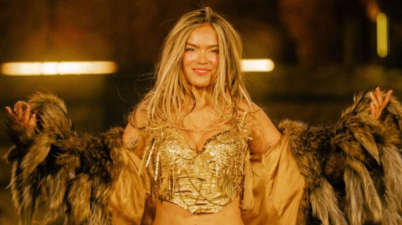 Karol G anuncia campaña de donaciones para apoyar a afectados por terremoto en Colombia