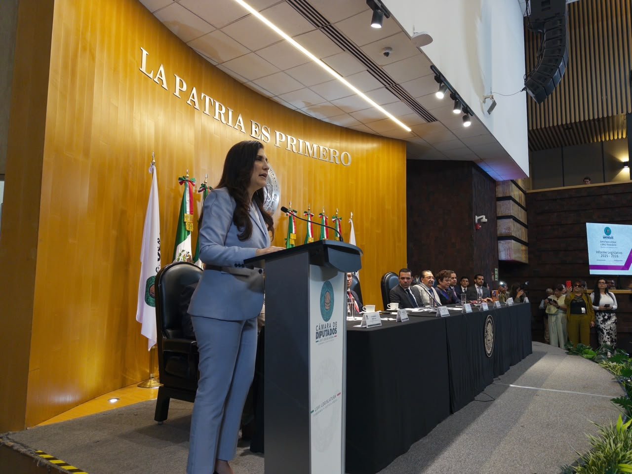 Kenia López Rabadán cierra gestión en Cámara de Diputados; Raúl Bolaños asume presidencia.