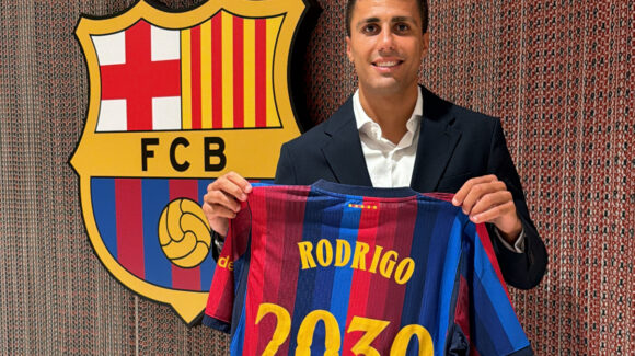 LaLiga: Hansi Flick elogia el talento de Rodri y asegura que es el jugador que necesitaban en el Barcelona