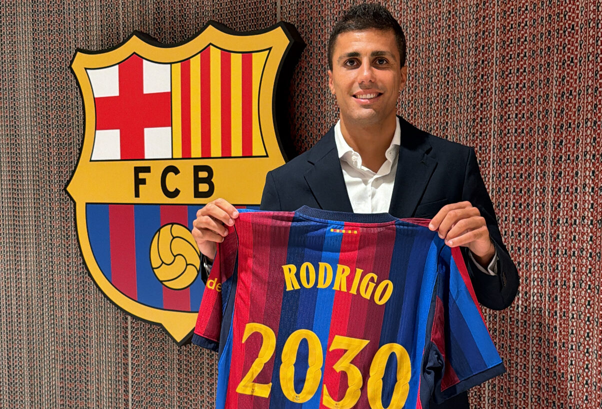 LaLiga: Hansi Flick elogia el talento de Rodri y asegura que es el jugador que necesitaban en el Barcelona