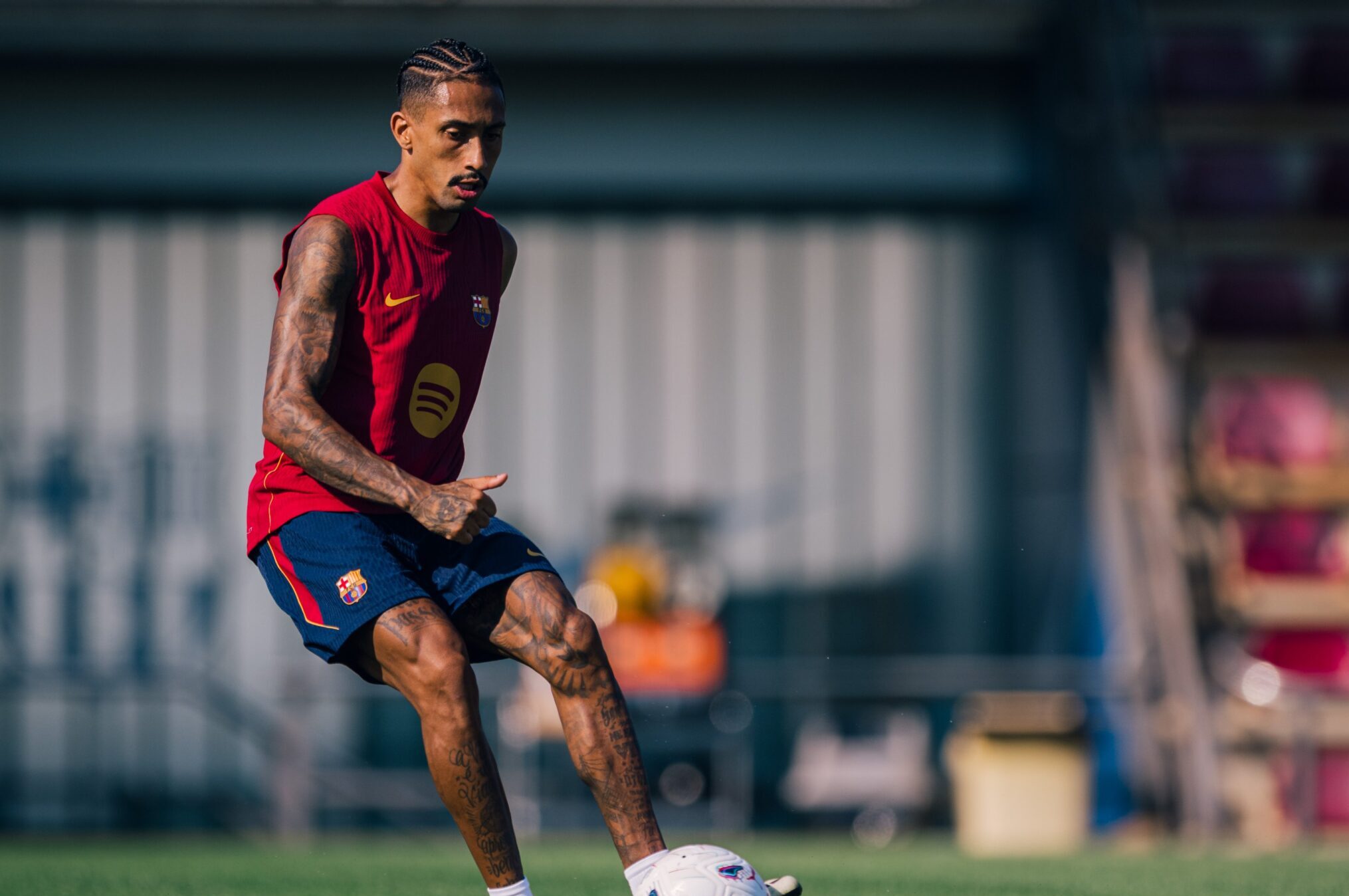 LaLiga: Raphinha es nombrado capitán del Barcelona por Hansi Flick tras la baja de Frenkie de Jong