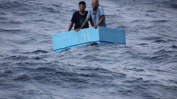 Marina rescata a pescadores que estuvieron a la deriva durante cinco días en las costas de Chiapas