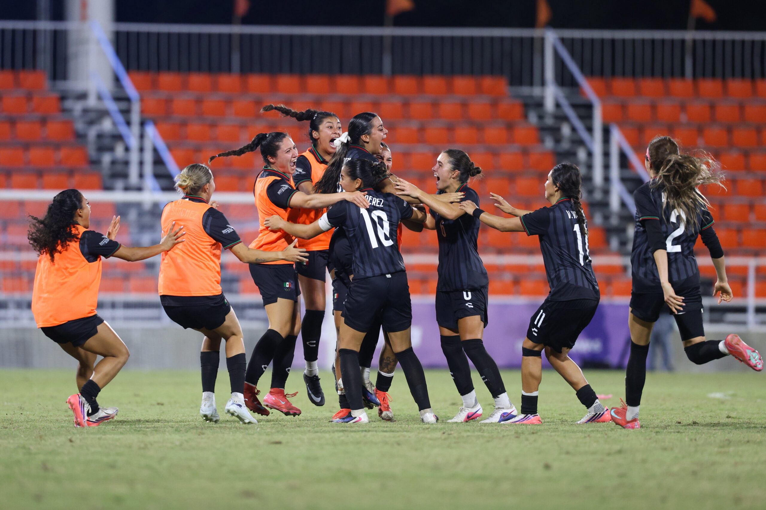 México femenil conquista el oro al vencer a Colombia en la final de los juegos Centroamericanos y del Caribe 2026.
