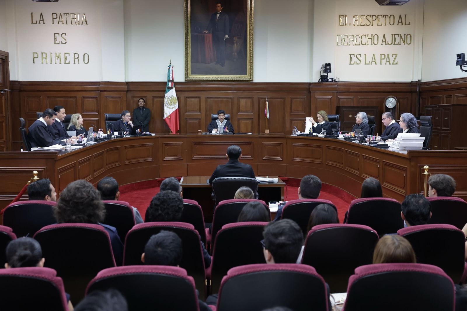 Suprema Corte avala candidaturas independientes individuales en Michoacán, pero limita sanciones ambiguas.