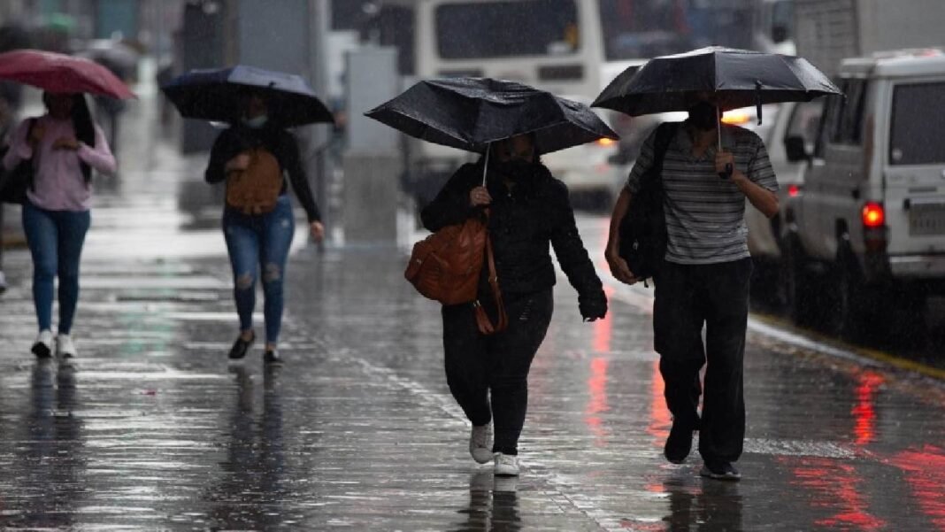 Onda tropical 29 traerá lluvias intensas y riesgo de inundaciones en algunos estados.