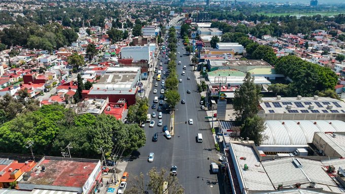 Claudia Sheinbaum amplía programa de bacheo al municipio de Naucalpan.