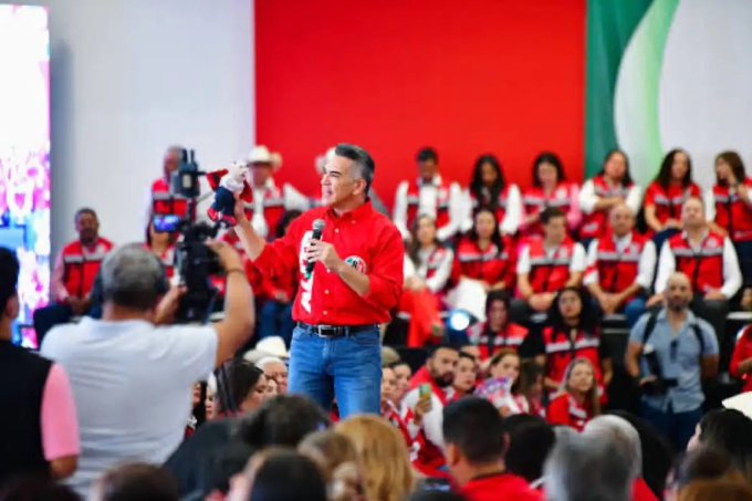 PRI pierde casi 600 mil militantes en tres años, según datos del INE.