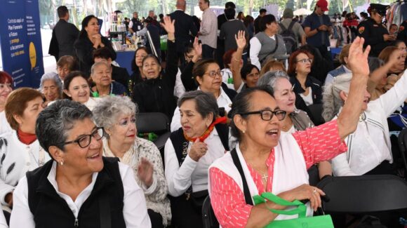 El costo de envejecer: México enfrenta una bomba de tiempo financiera