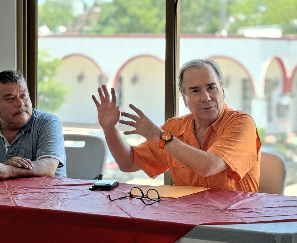'Pío' Esquer de Movimiento Ciudadano responsabiliza a Morena por la crisis política en Sinaloa.