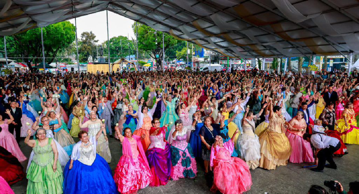 Los XV que llegaron décadas después: Iztapalapa celebra a sus mujeres mayores