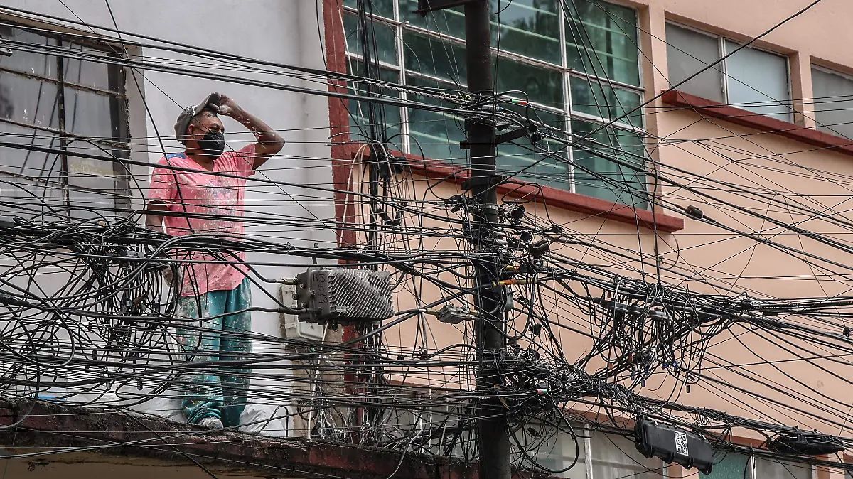 Quitarán cables y postes en desuso para evitar riesgos