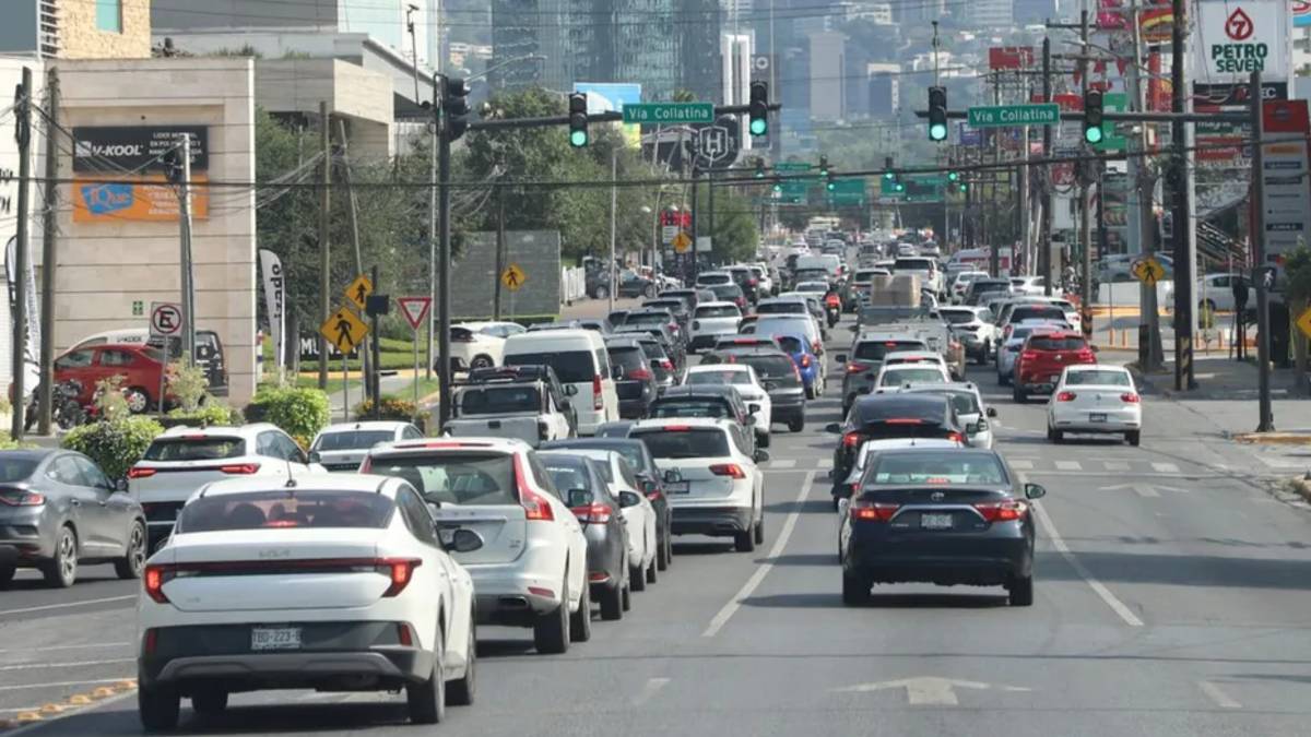San Pedro Garza García, Nuevo León, prueba semáforos con inteligencia artificial en cinco cruces.
