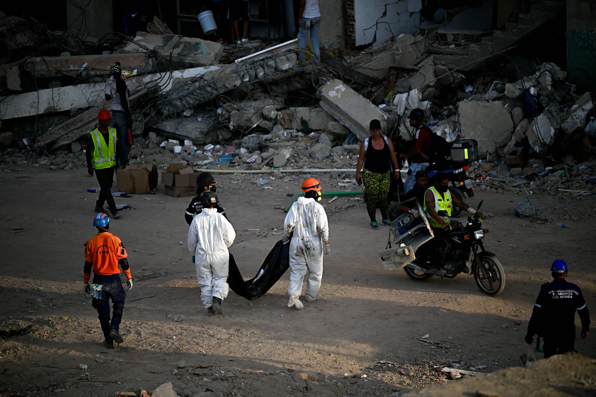 Terremotos de junio en Venezuela dejan más de 6,100 muertos confirmados.