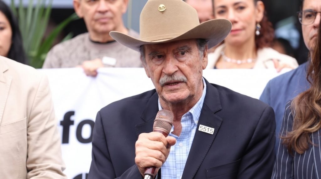 Vicente Fox se une a la oposición de Morena; anuncia regreso a la política electoral rumbo a 2027.