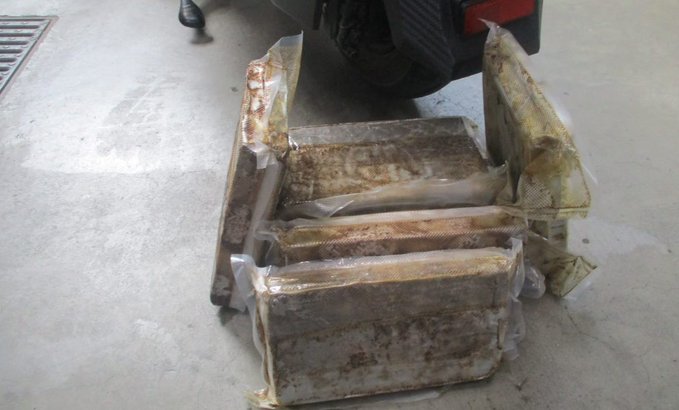 Detienen a joven con 10 kilos de fentanilo en scooter en Tijuana.