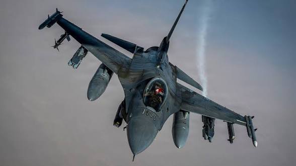 Cazas f-16