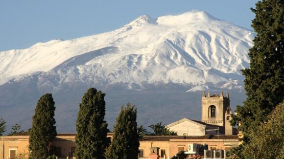 Un excursionista estadounidense muere tras ser alcanzado por un rayo en el monte Etna de Sicilia