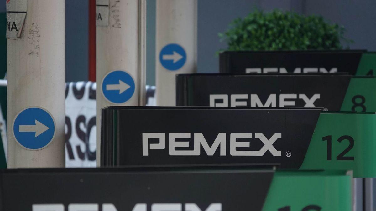 Contener el precio de la gasolina genera distorsiones y pérdidas para Pemex, advierte PetroIntelligence