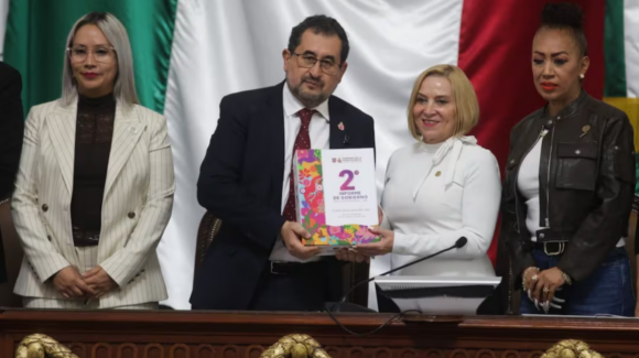 César Cravioto entrega Segundo Informe de Gobierno de Clara Brugada; acudirá el 14 de octubre al pleno