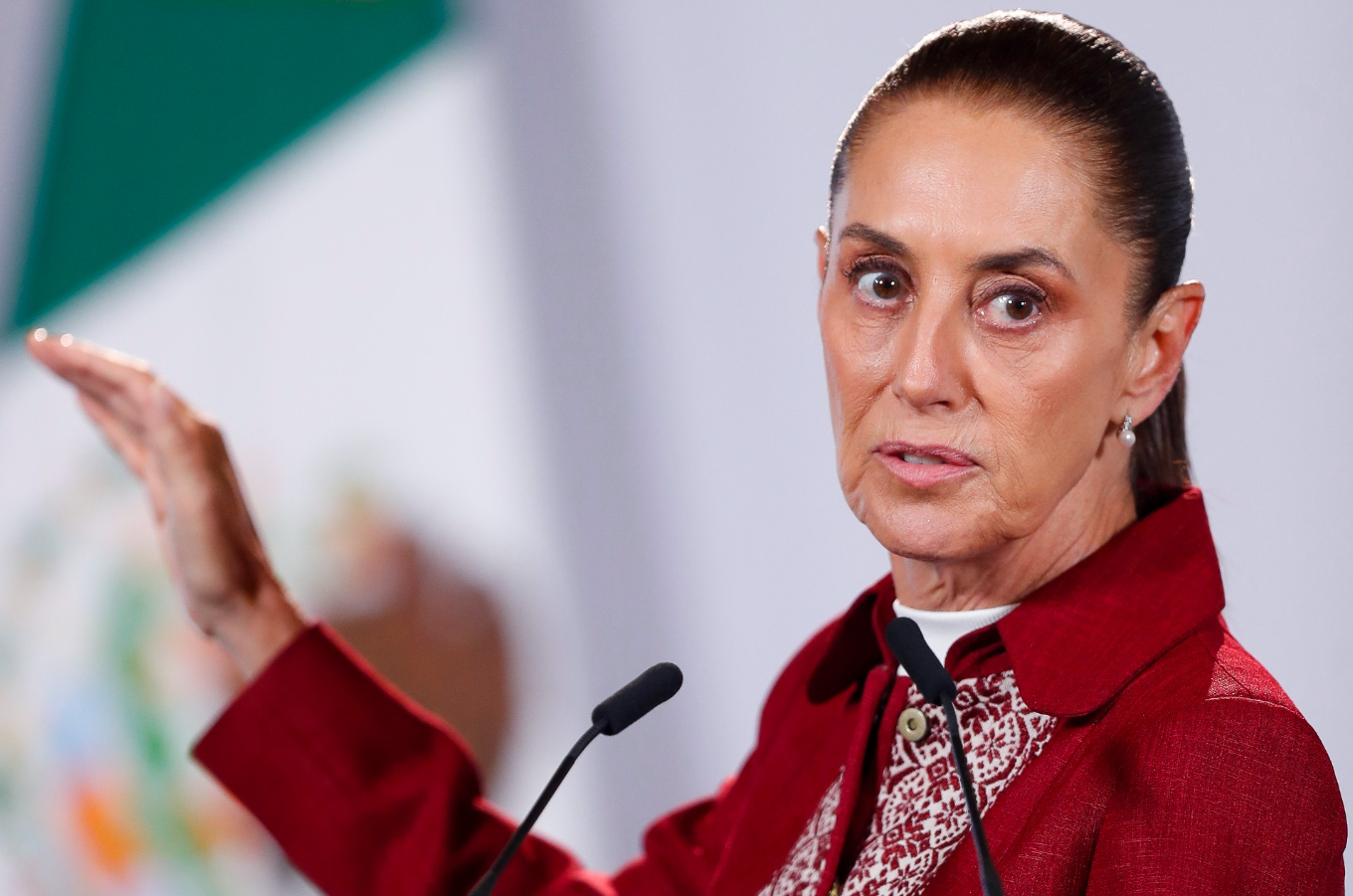 Sheinbaum cuestiona la prueba PISA 2025 y defiende la Nueva Escuela Mexicana
