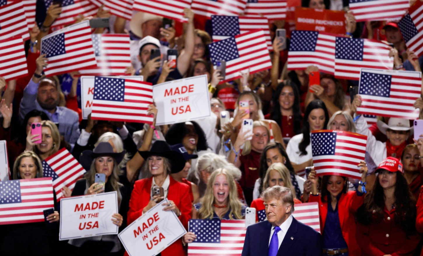 Trump promete 5 mil dólares a los ciudadanos si los republicanos ganan en noviembre